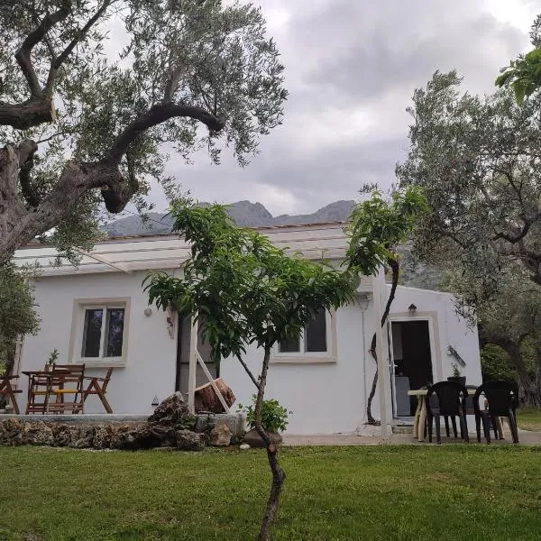 Liostasi Cottage, hotel v destinaci Kariotes