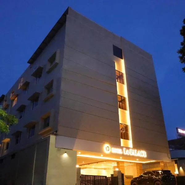 Hotel Le Palace，位于哥印拜陀的酒店