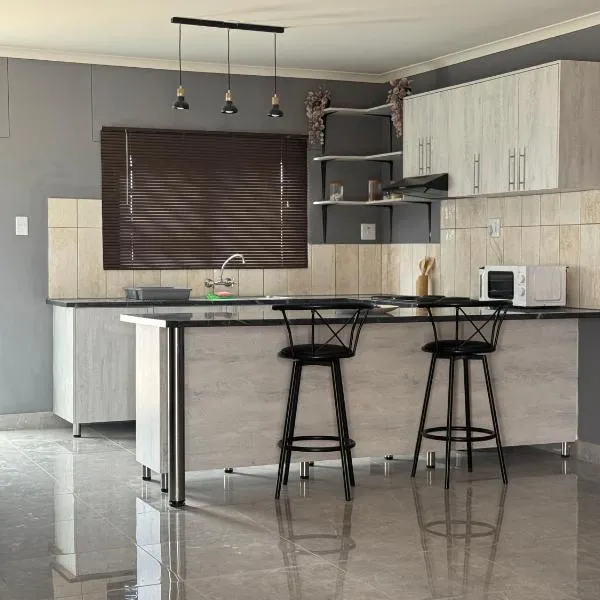 Aza's self catering apartments, hotel in Oshakati