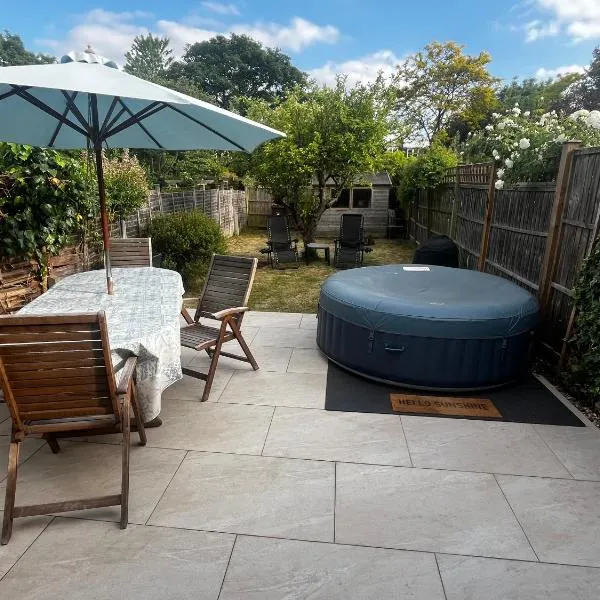 Wimbledon fortnight, Hotel in London