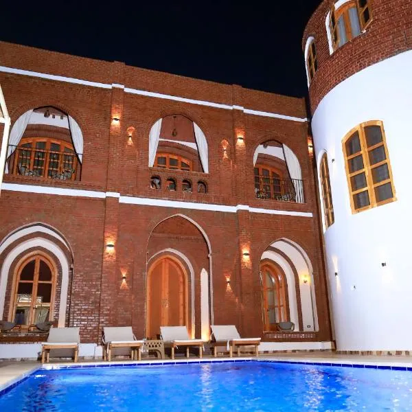 Golden Land, ξενοδοχείο σε ‘Ezbet Abu Ḥabashi