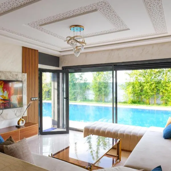 Al Nakheel - Ferme Spacieuse avec Grande Piscine Privée et Espace Vert, hotel en Kenitra