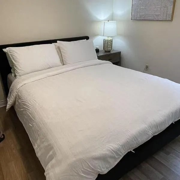Lovely single room 5 minutes walk from ocean, ξενοδοχείο σε Σάρλοτταουν