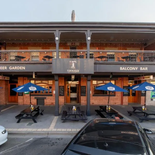 Terminus Hotel Yarrawonga, hotel v destinaci Yarrawonga