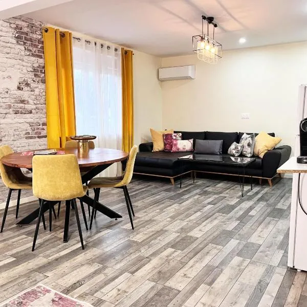 Le Duplex by Leslodgespa - Loft moderne et confortable au style newyorkais, proche de Bâle et de l'aéroport, Hotel in Hésingue