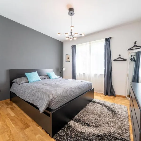 Charming Minusio Apartment, close to Locarno&Lake, hotel v destinaci Minusio