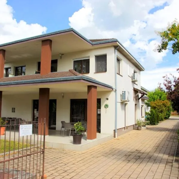 Solaris Garden Rooms, hotel v destinaci Cserkeszőlő