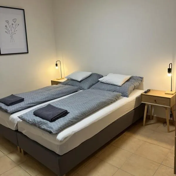 KatalinKert Apartman 12, hotel v Győru