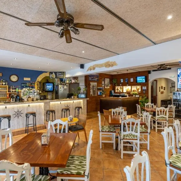 Hostal Doris - Adults Only、コロニア・サン・ジョルディのホテル