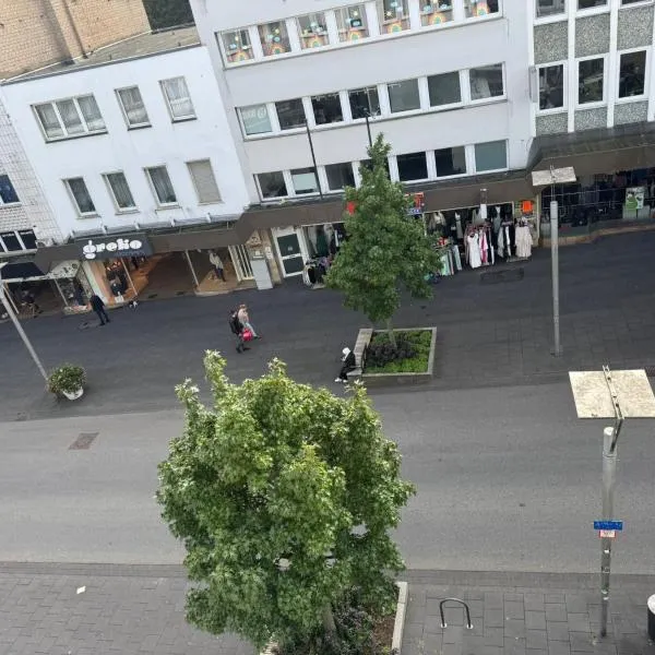 Zentrale Monteurwohnung Hindenburgstraße MG direkt an der Einkaufsgalerie, hotel in Mönchengladbach