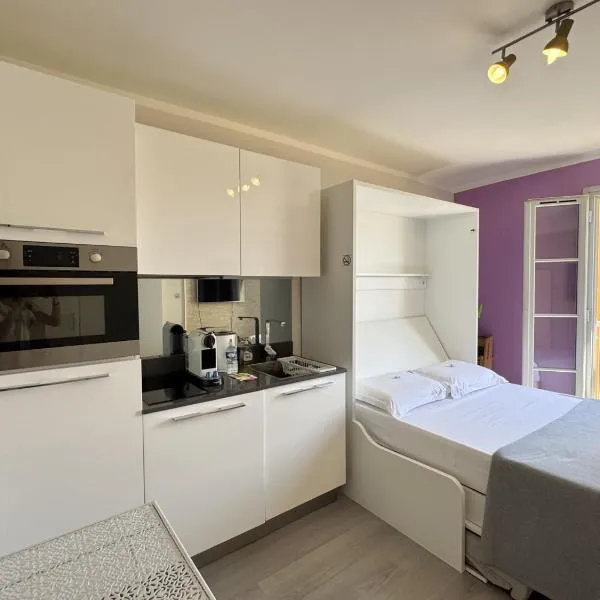 ApartHotel Riviera Nice Côte d'Azur - Old Town - Studio AC - Sea View - 50m Promenade des Anglais- LA MAISON LINDA, hôtel à Nice