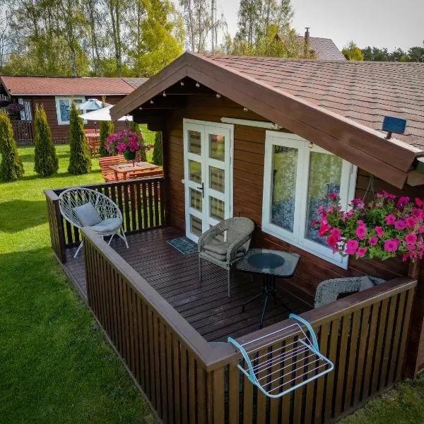 Atpūtas mājiņas Kolkā- Madaras un Rota, hotel in Kolka