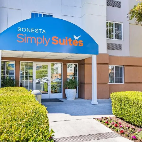 Sonesta Simply Suites Lansing, hotel v destinaci Lansing