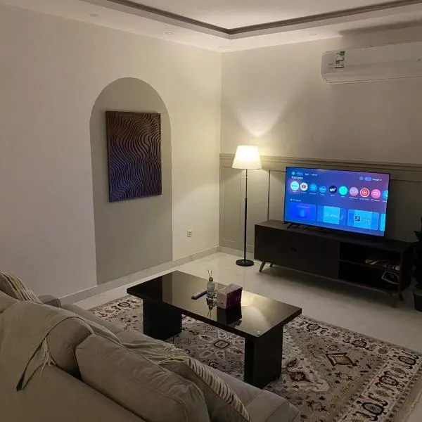 استديو واسع بمطبخ قرب المطار دخ ول ذاتي, hotel en Medina