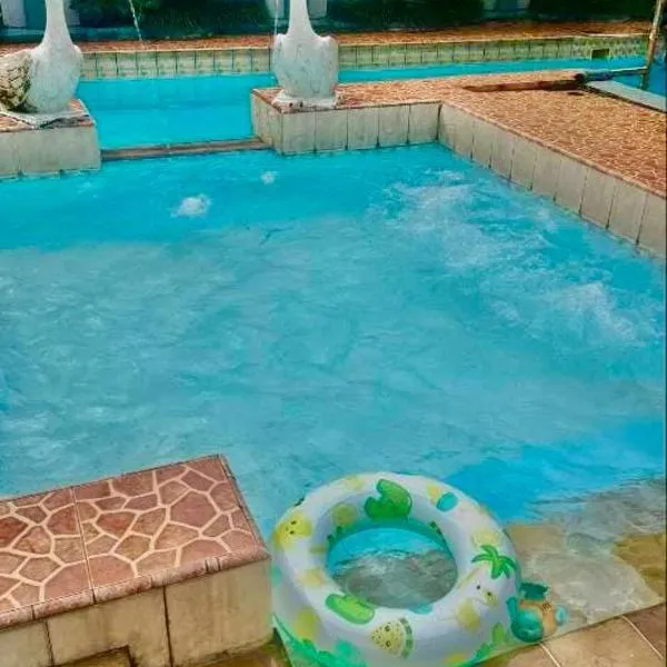 Vila Princess,Sentul 4bedroom dan Tenda Camping,Private pool, Tenis meja, mini billiard, Karaoke, Ayunan,BBQ, 08satu3 80satu6 4satu5satu，茂物的飯店