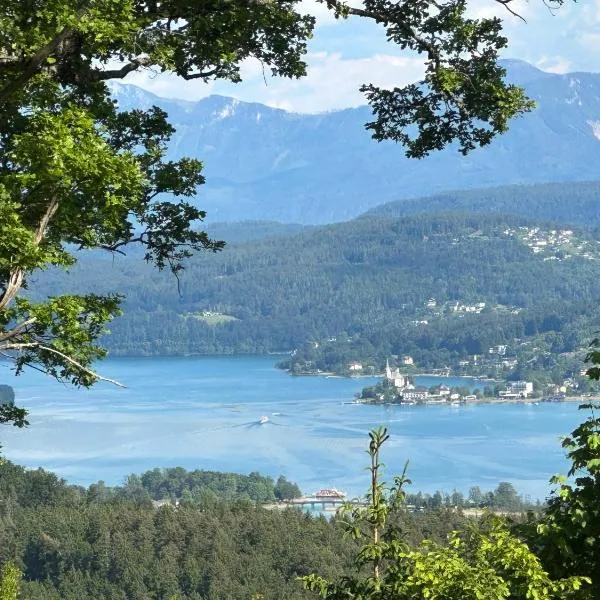 Villa Sara - Wörtherseeblick, Skifahren, Sauna, Hotel in Sankt Bartlmä