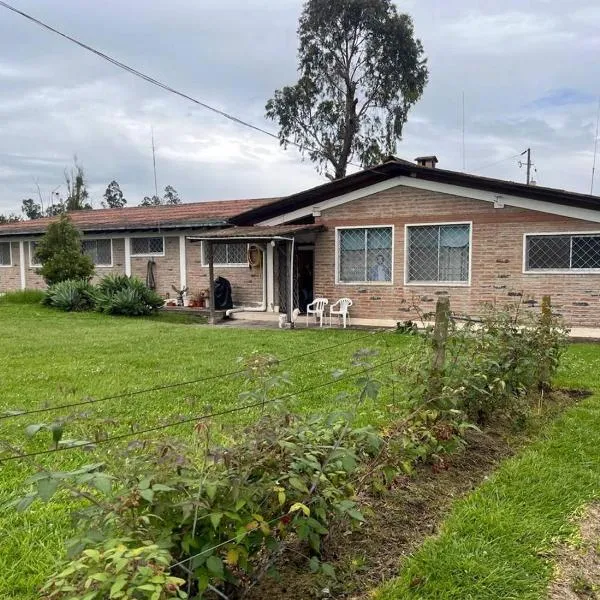 Quito Eco Lodge Airport - B&B, hôtel à Tababela