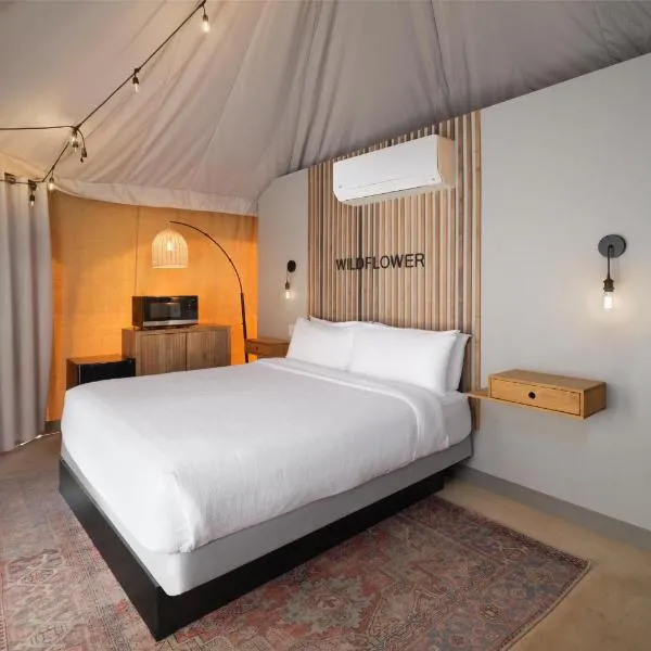 Zion Wildflower Resort, hotel em Virgin