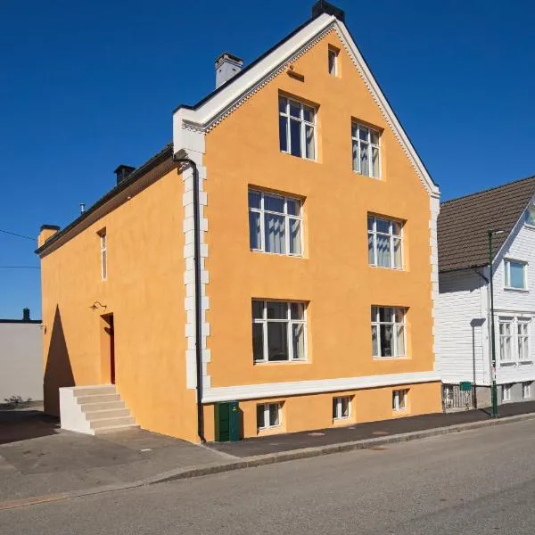 Central Guest House - Bedroom with Private Bathroom, hotel in Stavanger