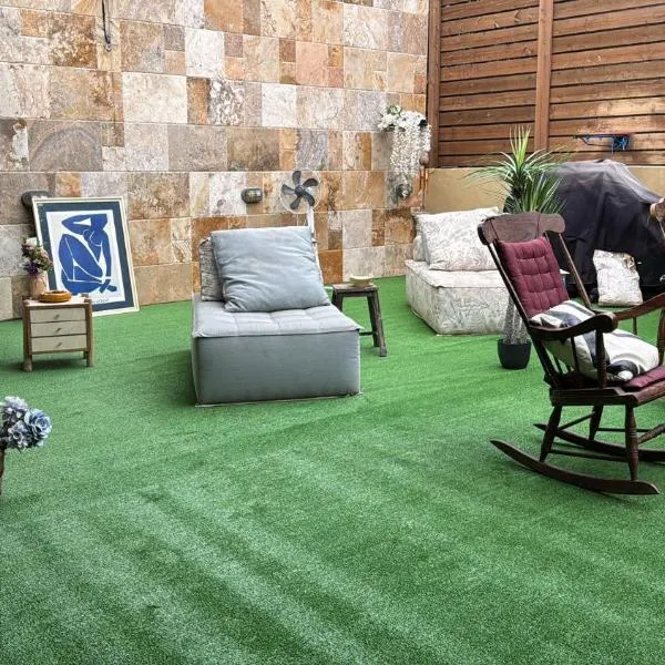 Laethos, Hotel in Kefar Yona