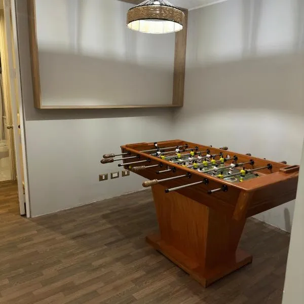 Modern and complete 90m2 apartment with free private garage, מלון בלימה