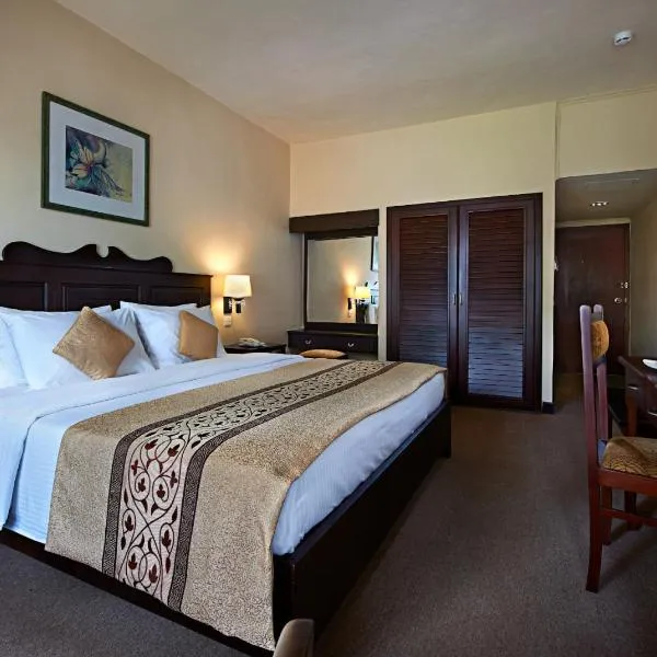 Berjaya Hotel Colombo, hótel í Mount Lavinia
