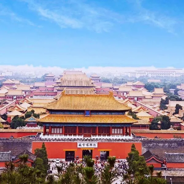 base-Beijing Sanlitun Serviced Apartment-Close to Forbidden City, Tian'anmen Square &Bike rental &Subway Line 2&3&17 &Free coffee &Washing machine, Kitchen &English speaking &High speed free WiFi &Robot, hotel in Beijing