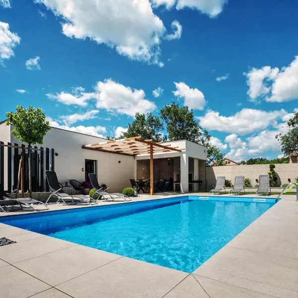 Villa PADRE, hotel in Imotski