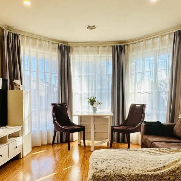 20 minutes to Mel CBD 2 BRs AirCon unit guest house, Hotel in Laverton