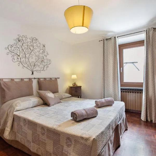 Appartamento Delfine, hotel in La Salle