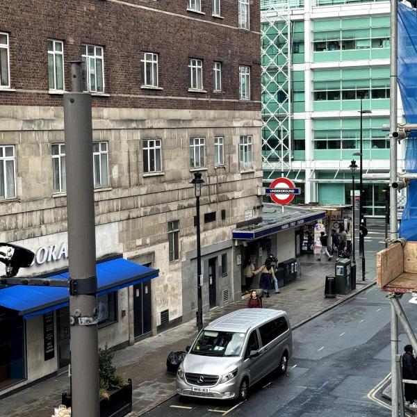 Warren Street 4 Bedrooms Private Suite, London