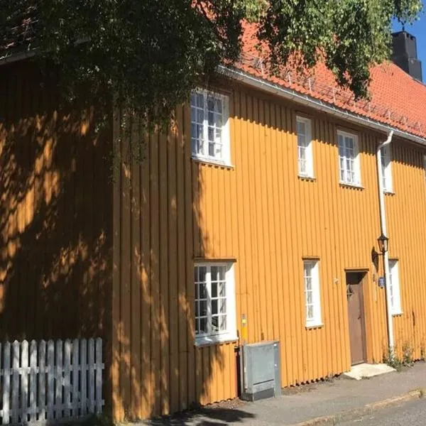 Garnisonsykehuset Stavern, hotel in Larvik
