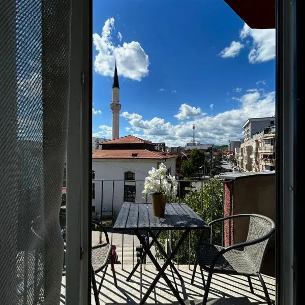 Down town Apartment, hotell i Gnjilane