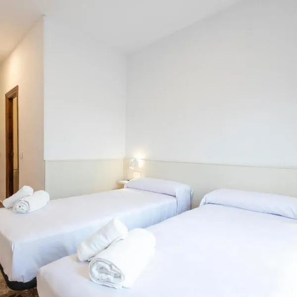 Hostal La Vía Verde, hotel in Sarrión