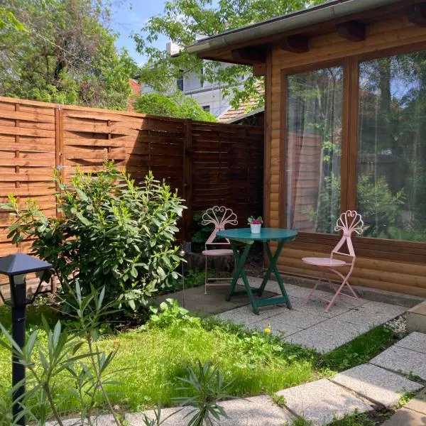 Katies Tiny House, hotel in Budapest