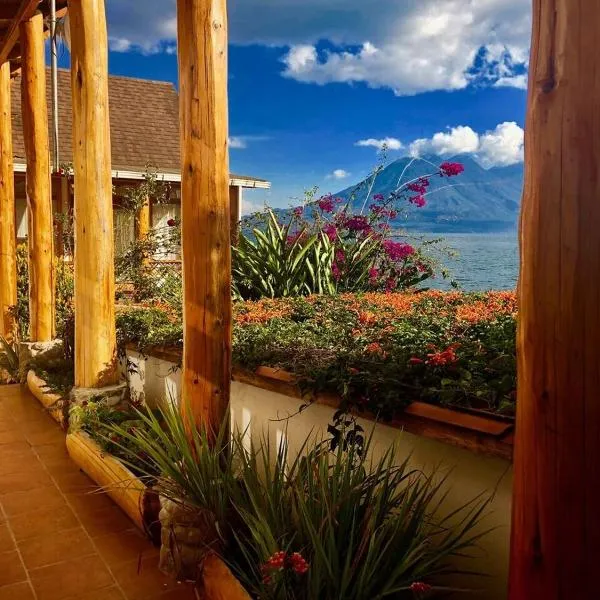 Viesnīca Casa de Los Angeles Lakefront Retreat with Sauna and Volcano Views pilsētā Sanmarkosa Lalaguna