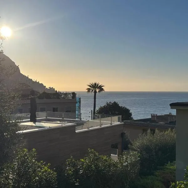 Petite Villa Eze Bord de Mer, hotel v destinaci Èze