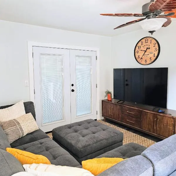 Comfort Location Reasonable Price 2 blocks 2 the beach, hotel u gradu Kailua-Kona
