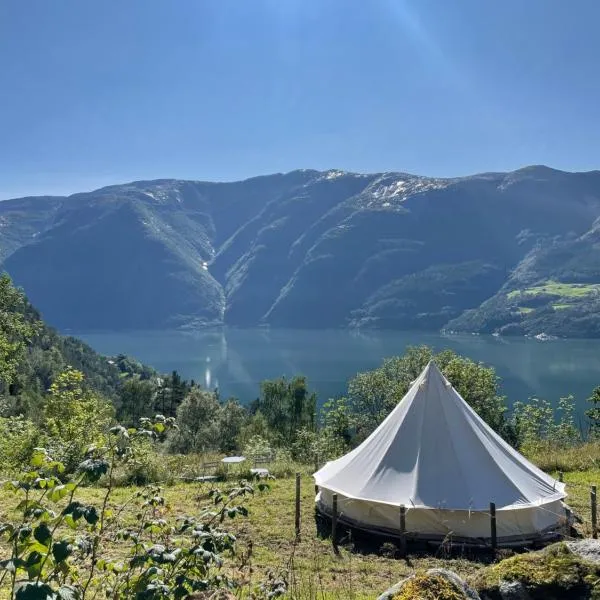 Glamping Kalhagen, hotel in Vangsbygd