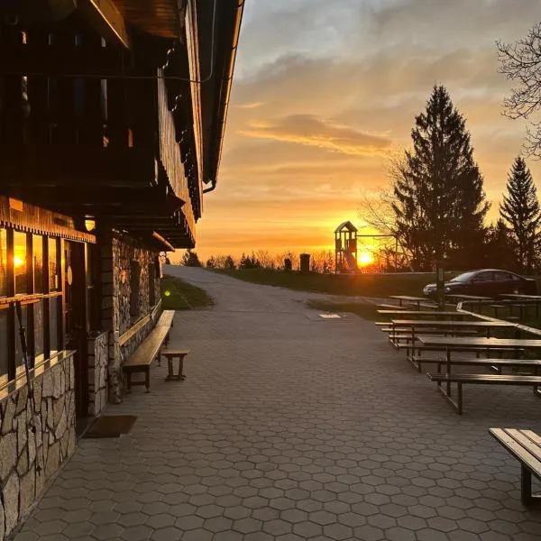 Planinska koča na Kopitniku, hotel v destinaci Dol pri Hrastniku