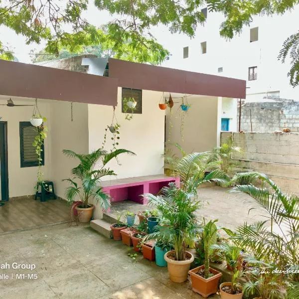 Annamaiah Guest House & Homestay - Tirupati - Home Food Service, hotel in Tirupati