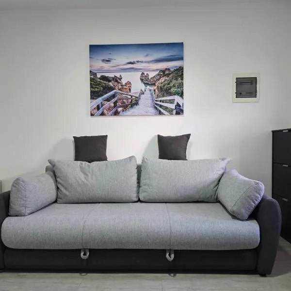 SunSea Studio Apartment，位于代诺维奇的酒店