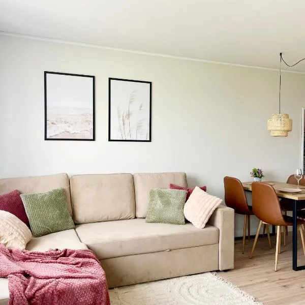 Seaview Sunrise Apartment, hotel in Haapsalu