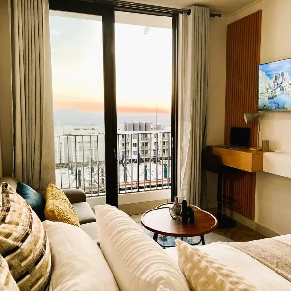 Sunset Studio at One Rosebank, hotel in Johannesburg