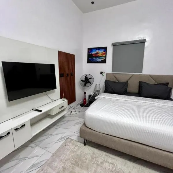Royz Apartment, hotell i Kano