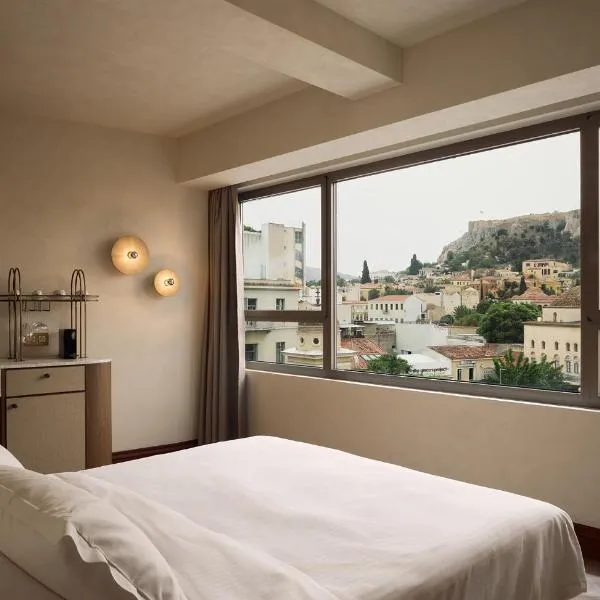 A for Athens, hotel v Atenah