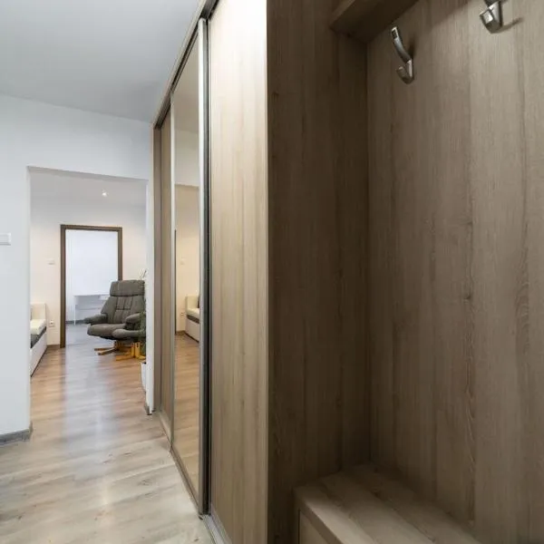 Spacious 1-bedroom Apartment, hotel v destinaci Martin