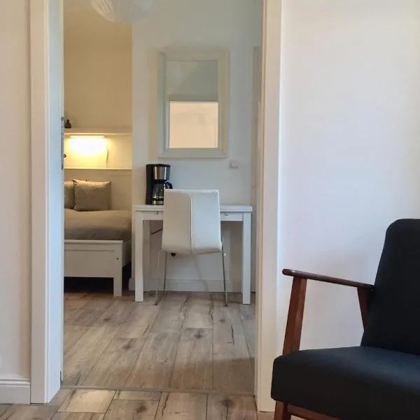 Kleines Ferienappartement 3 im Schmöllerhäuschen, hotel in Stadt Wehlen