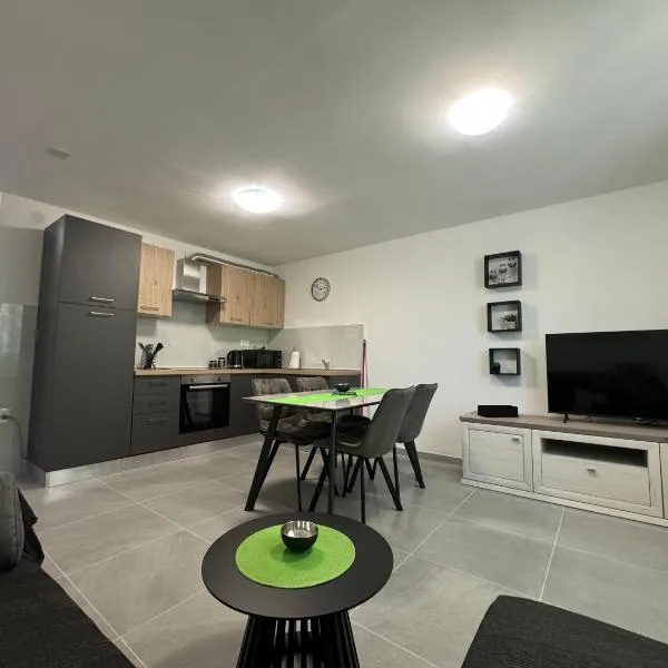 Viesnīca apartman Sali garden view pilsētā Sali