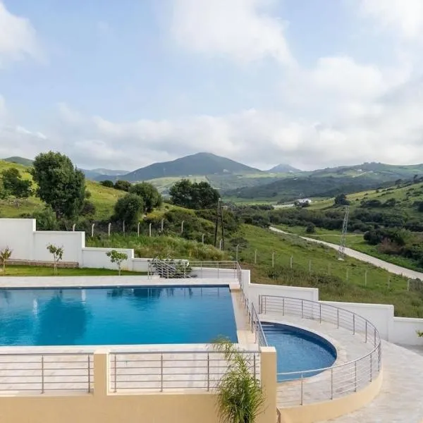 Good Life Yellow and Ocean Holiday Apartments, хотел в Taoutiet el Bioute
